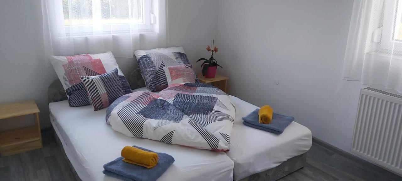 Lali Apartman Balatonudvari Exteriér fotografie